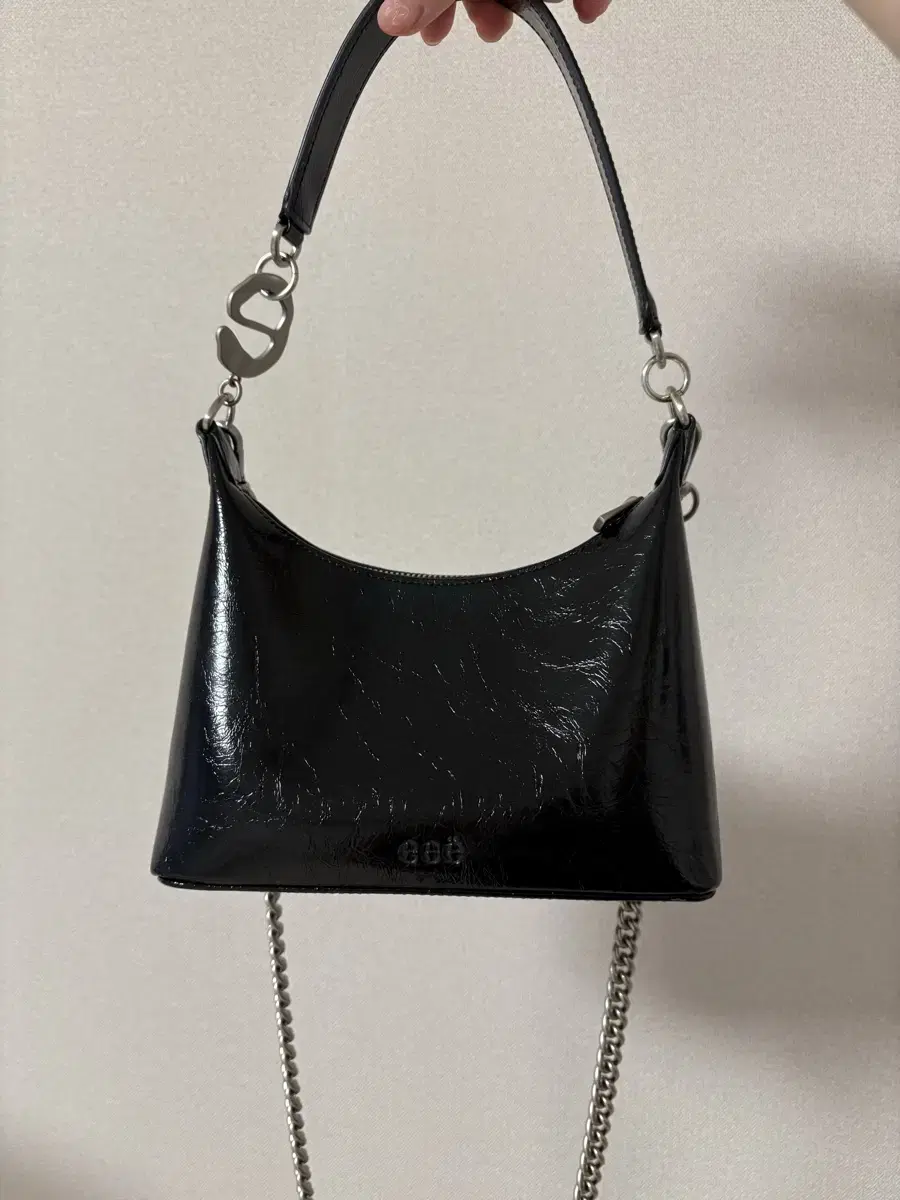 이이에(eee)가방 MINI chain city bag 블랙